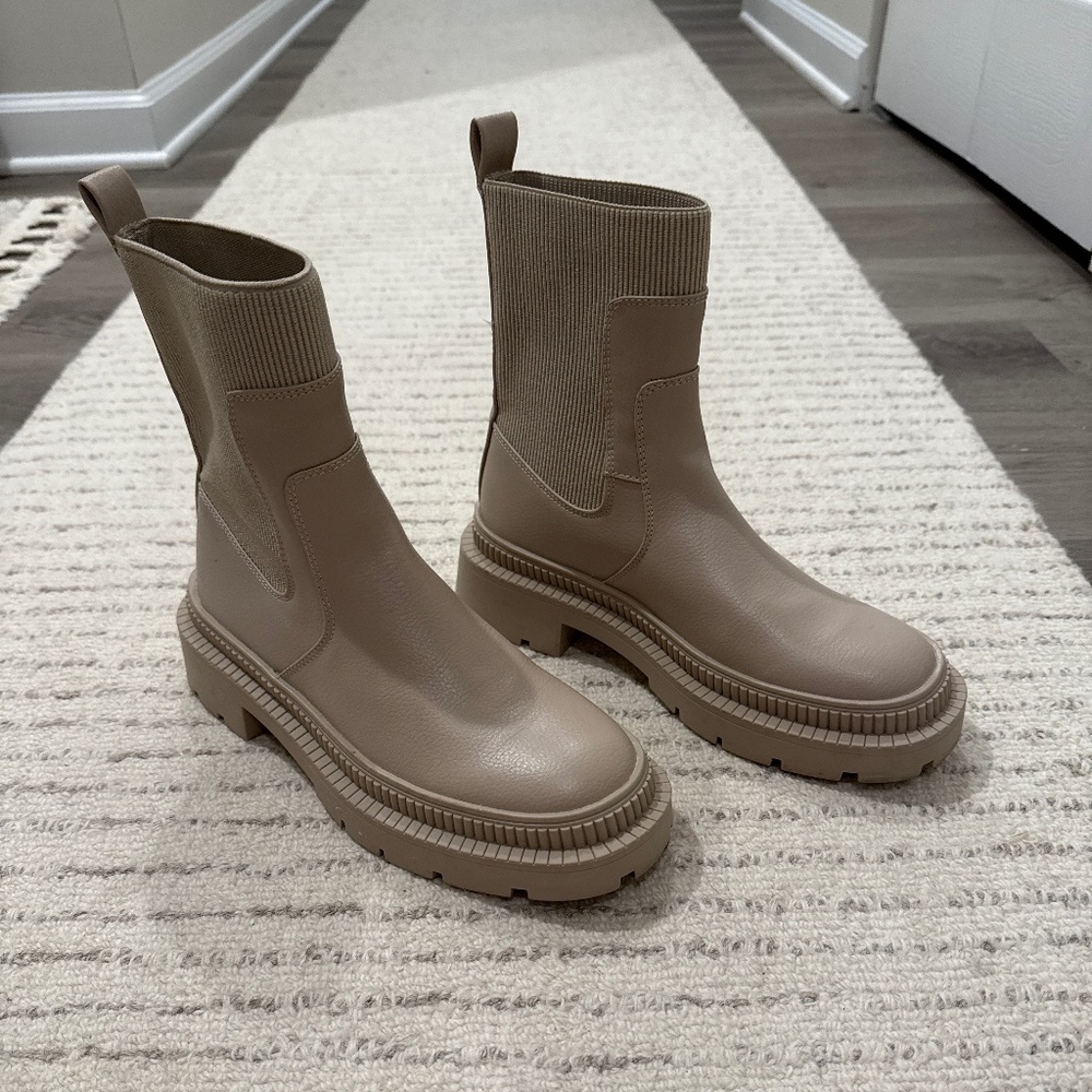 Chelsea boot